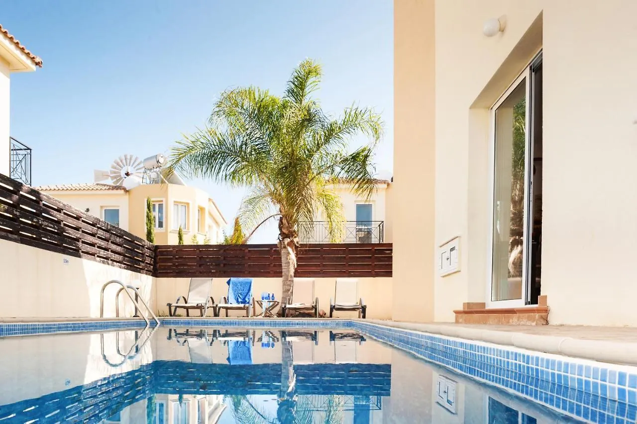 Crystal Blue Villa In A Perfect Location Protaras