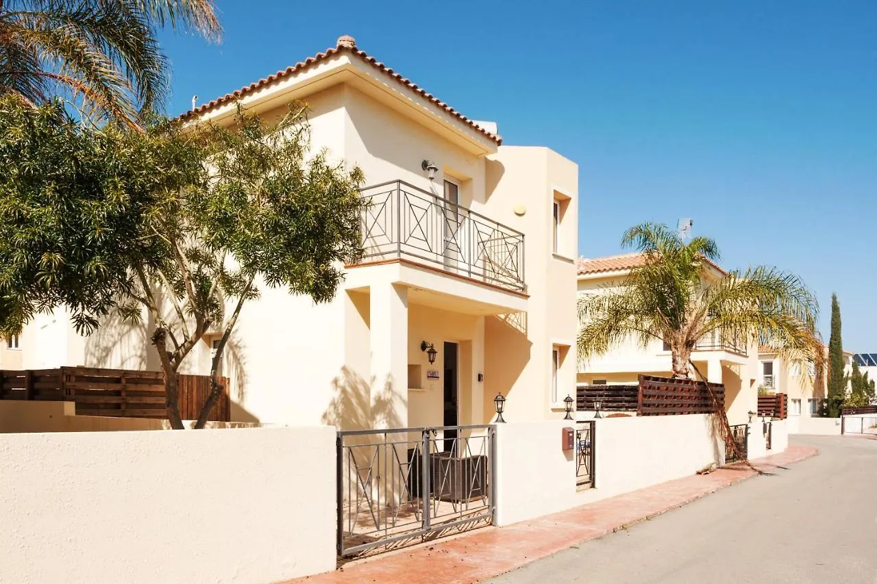 Crystal Blue Villa In A Perfect Location Protaras