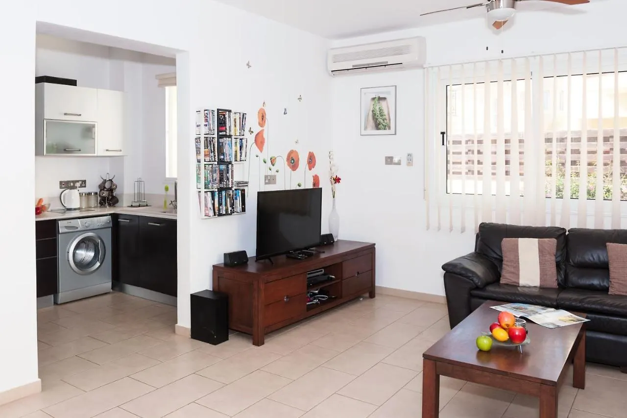 Crystal Blue Villa In A Perfect Location Protaras Zypern