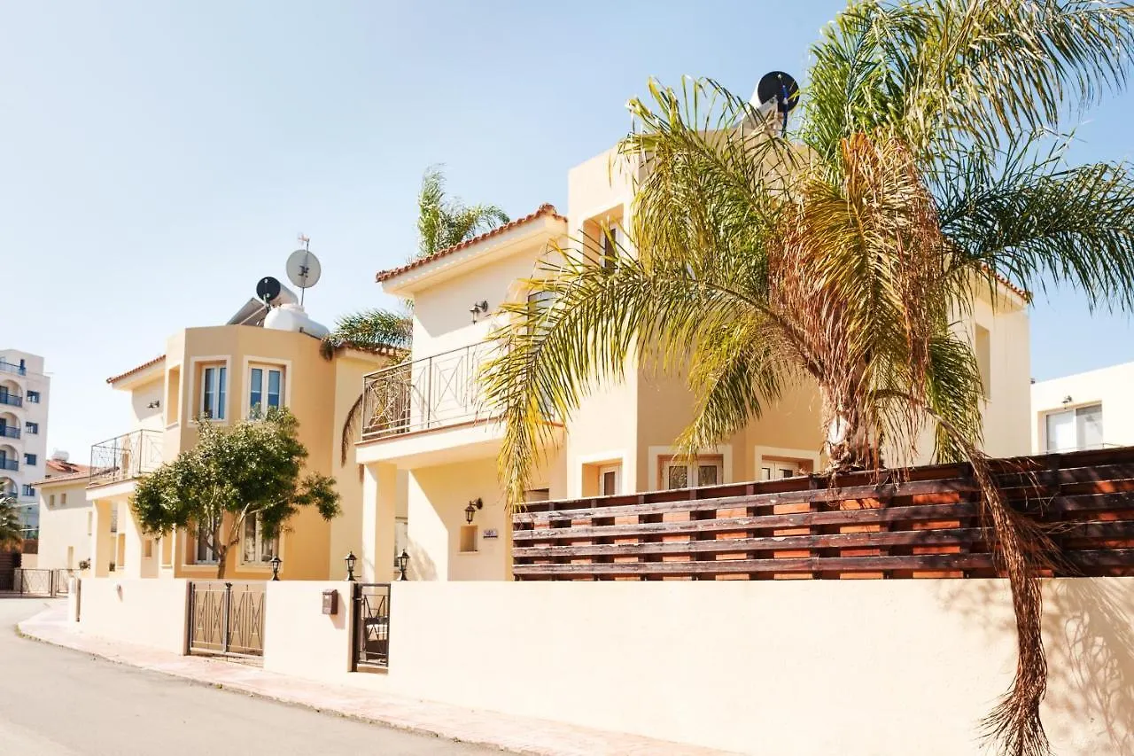 Crystal Blue Villa In A Perfect Location 普罗塔拉斯 塞浦路斯